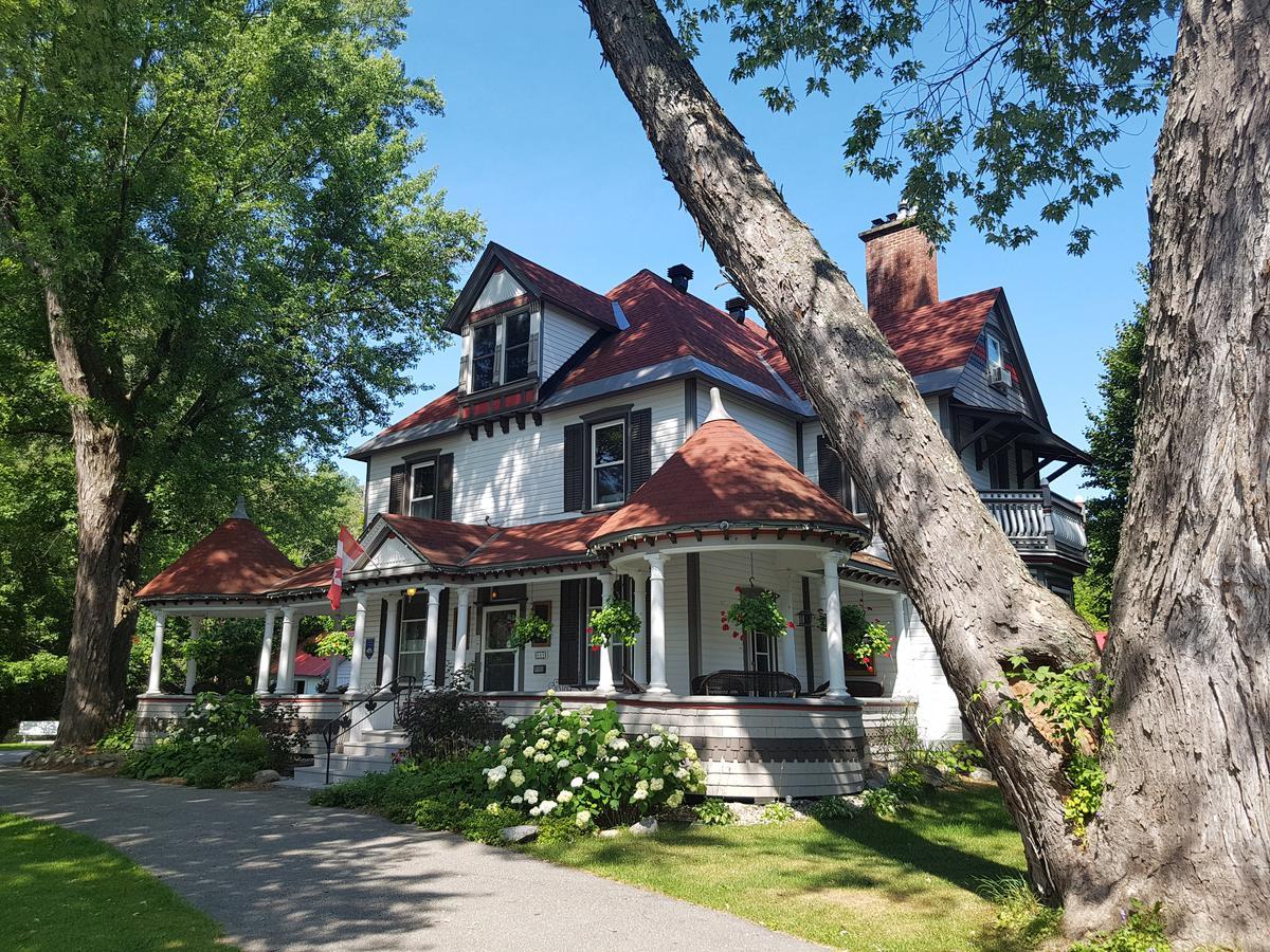 Les Trois Erables Boutique Inn Wakefield Exterior foto